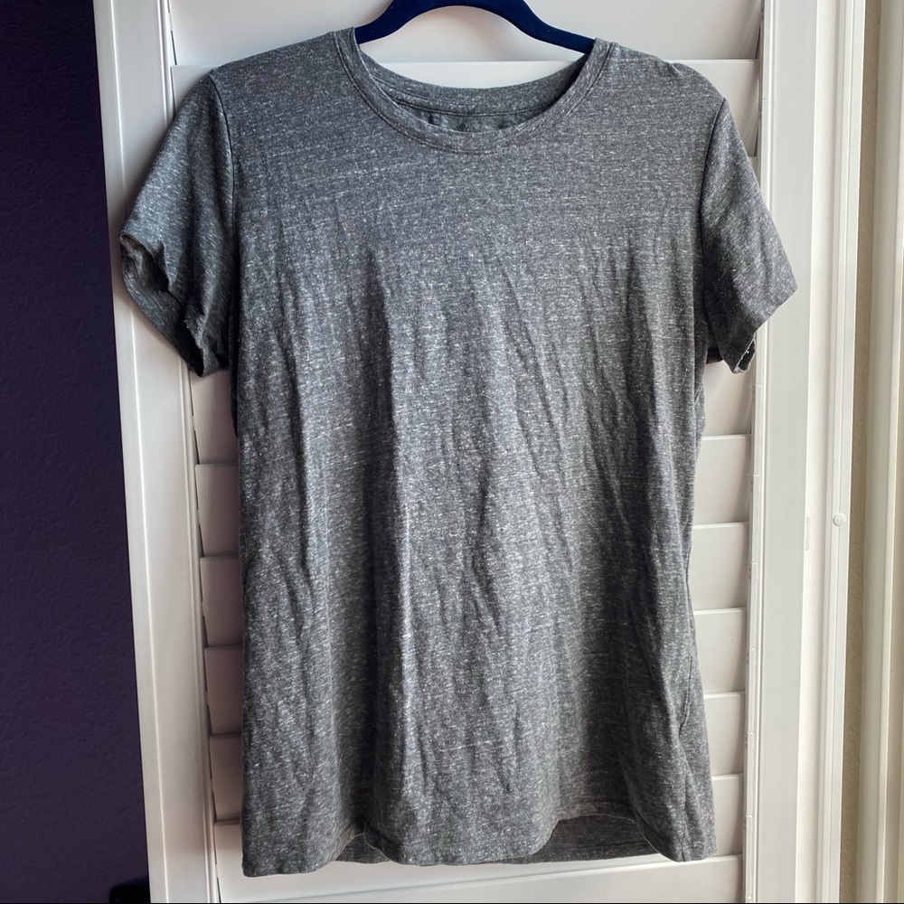 🪲 Pink Victoria’s Secret grey top